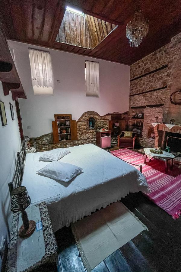 Bujtina Kodiket Guesthouse Берат Экстерьер фото